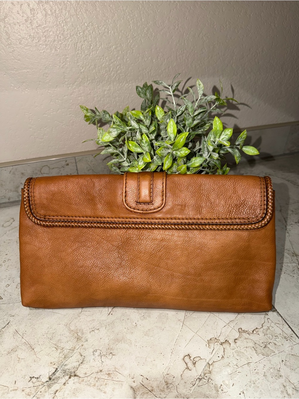 GUCCI Leather Marrakech Tassel Clutch - Tan - Picture 2 of 16